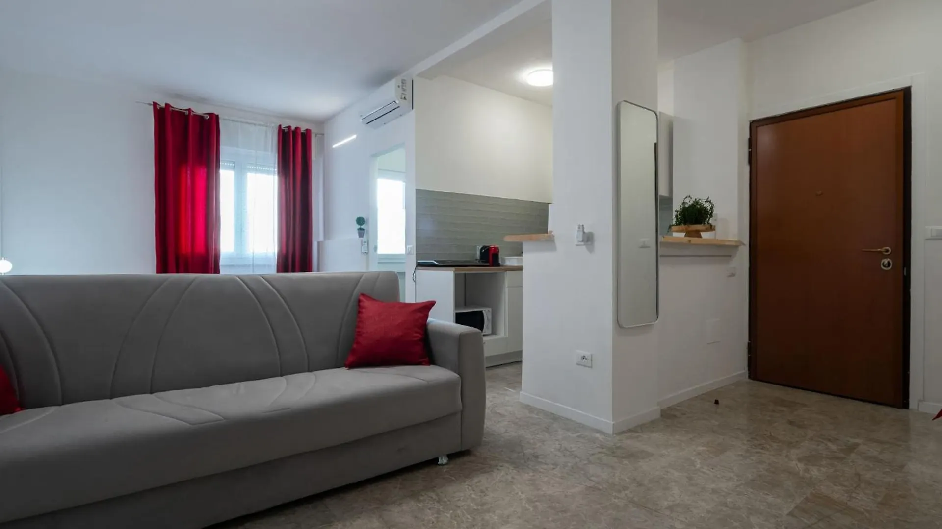 Alexa'S Apartment - Elegance E Comfort For Benátky