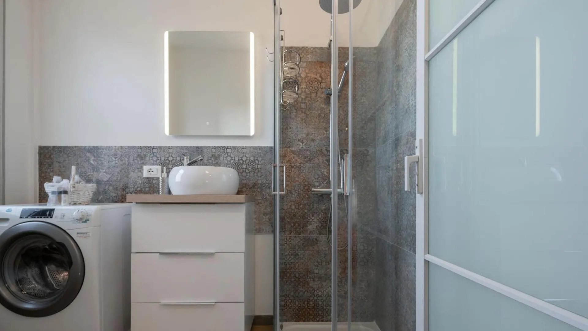 Alexa'S Apartment - Elegance E Comfort For Benátky