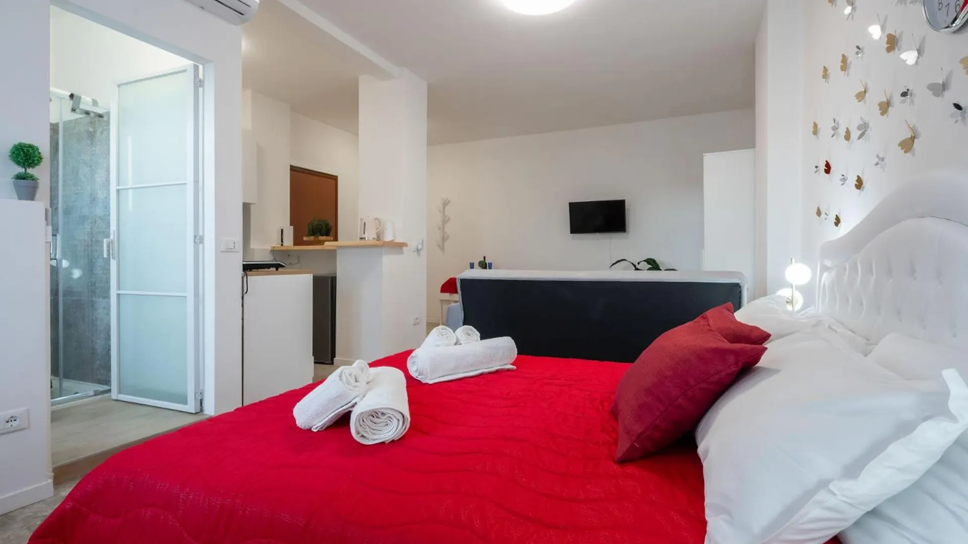 Alexa'S Apartment - Elegance E Comfort For Benátky