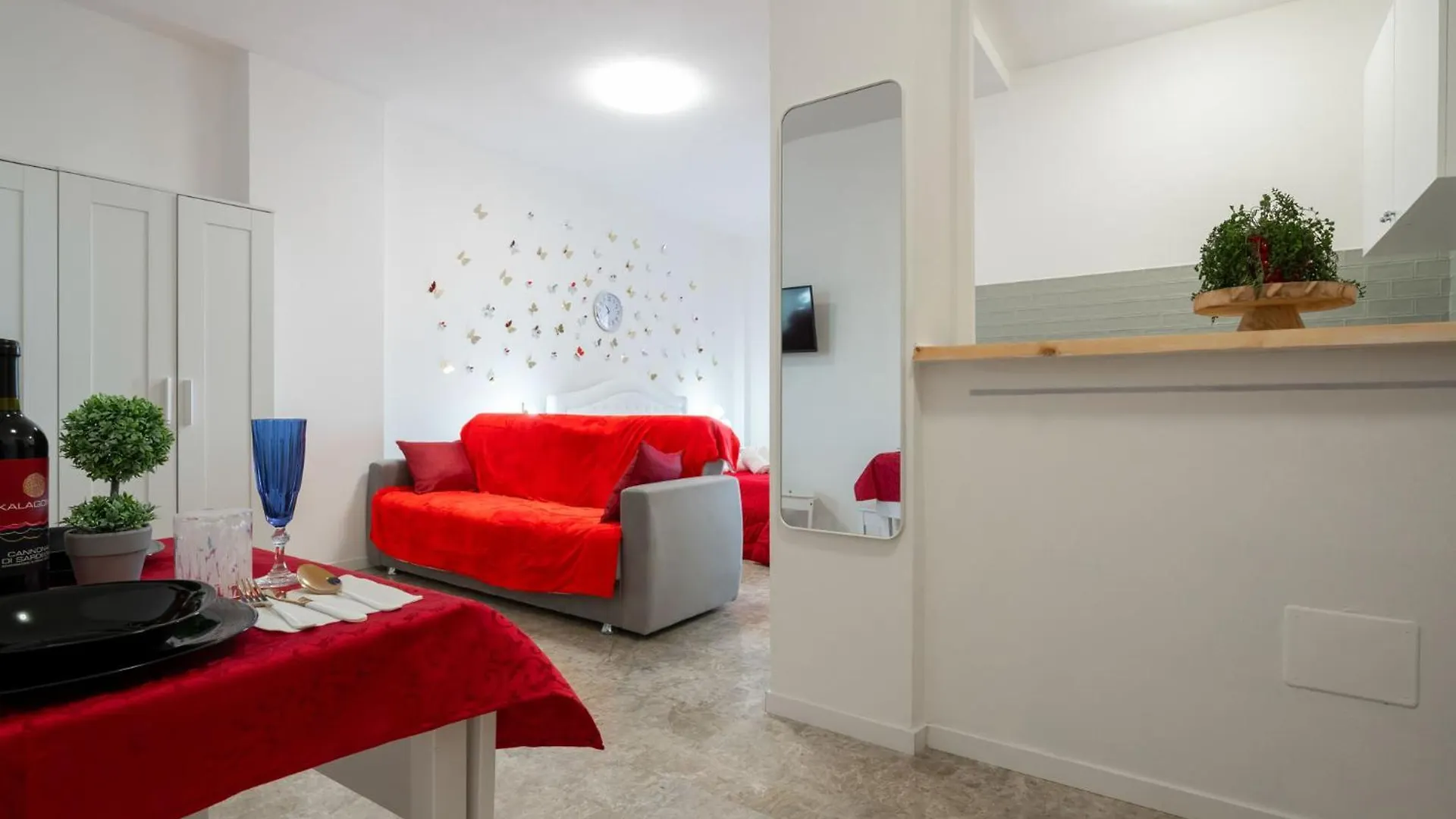 Alexa'S Apartment - Elegance E Comfort For Benátky