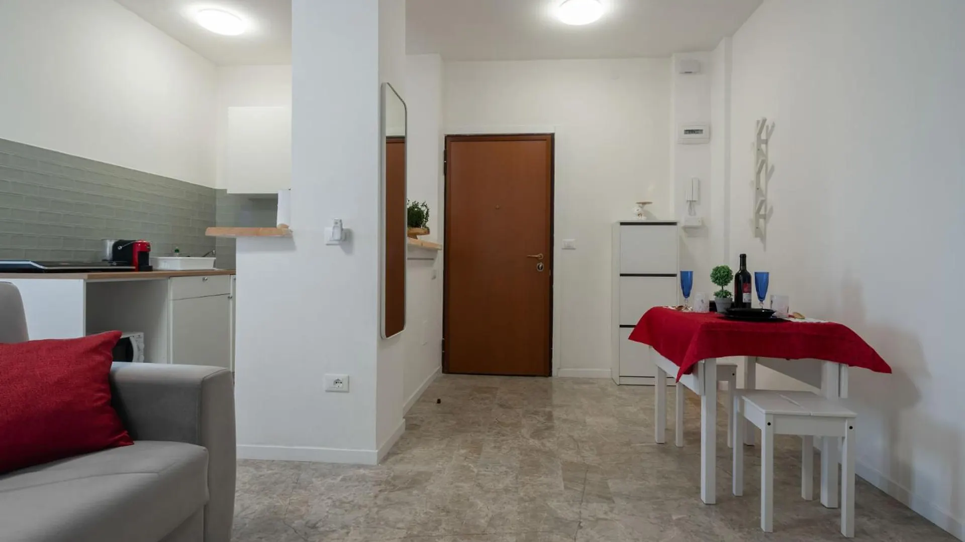 Alexa'S Apartment - Elegance E Comfort For Benátky