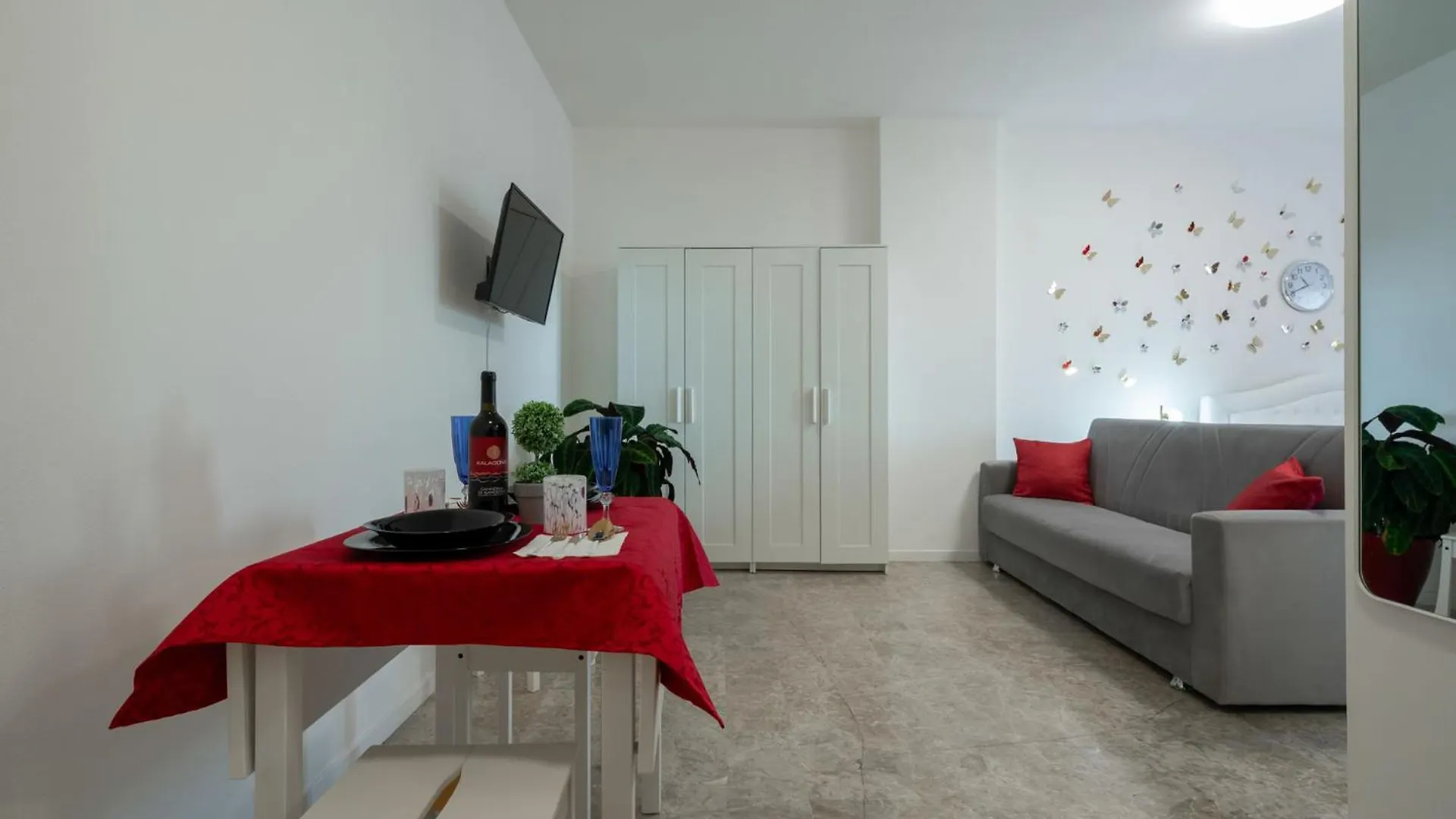 Alexa'S Apartment - Elegance E Comfort For Benátky